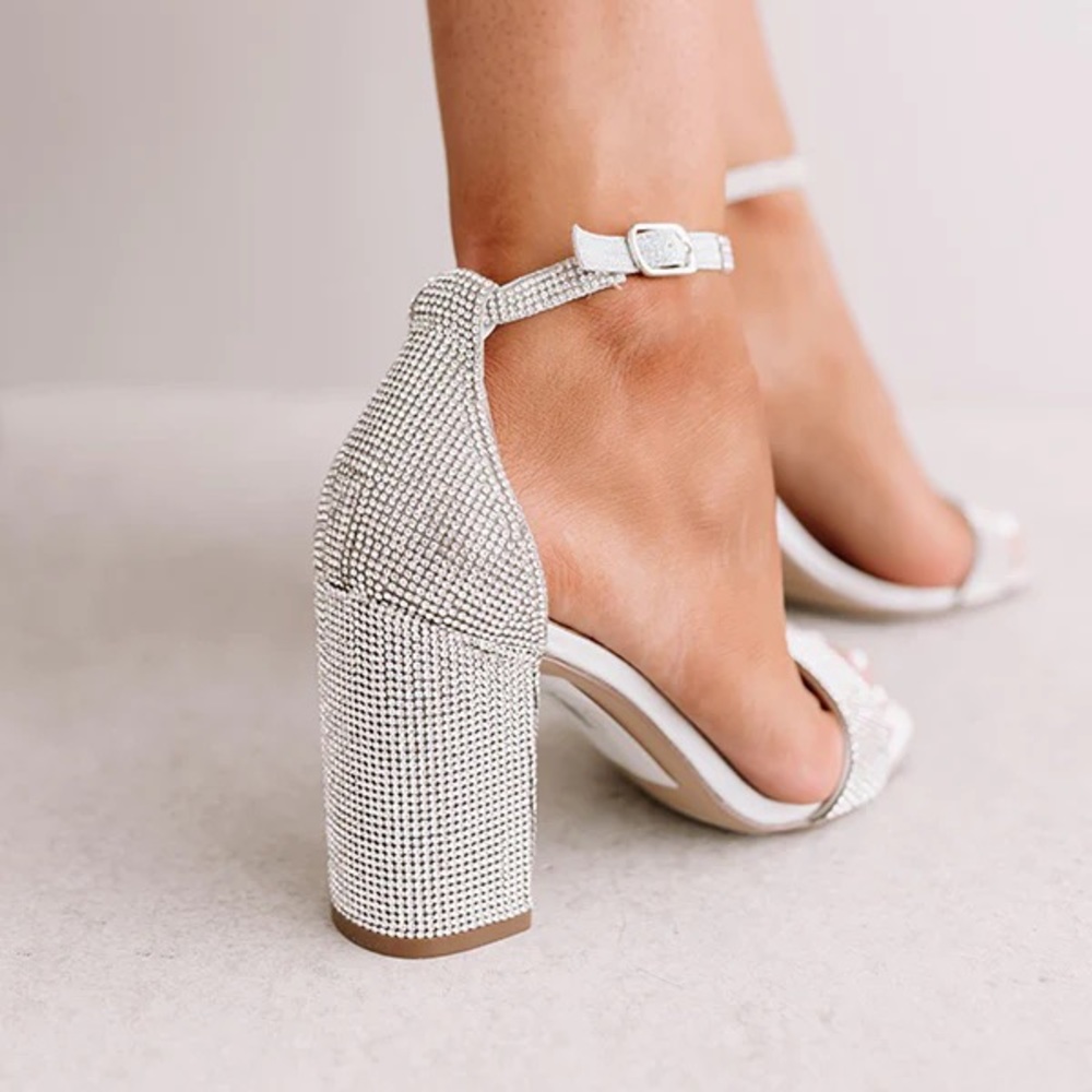 ✨Steve Madden Gigi Silver Sandal